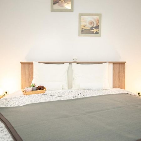 קרק Apartments Doris, Krk מראה חיצוני תמונה