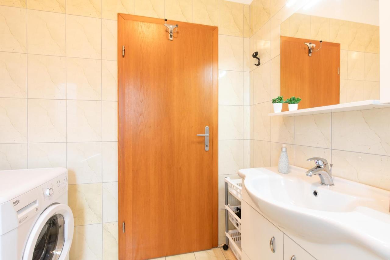 קרק Apartments Doris, Krk מראה חיצוני תמונה