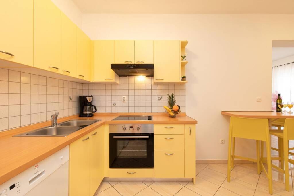 קרק Apartments Doris, Krk מראה חיצוני תמונה