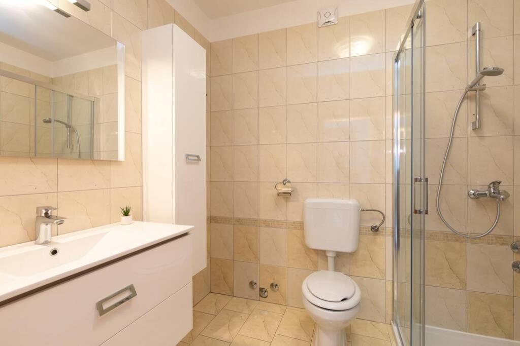 קרק Apartments Doris, Krk מראה חיצוני תמונה
