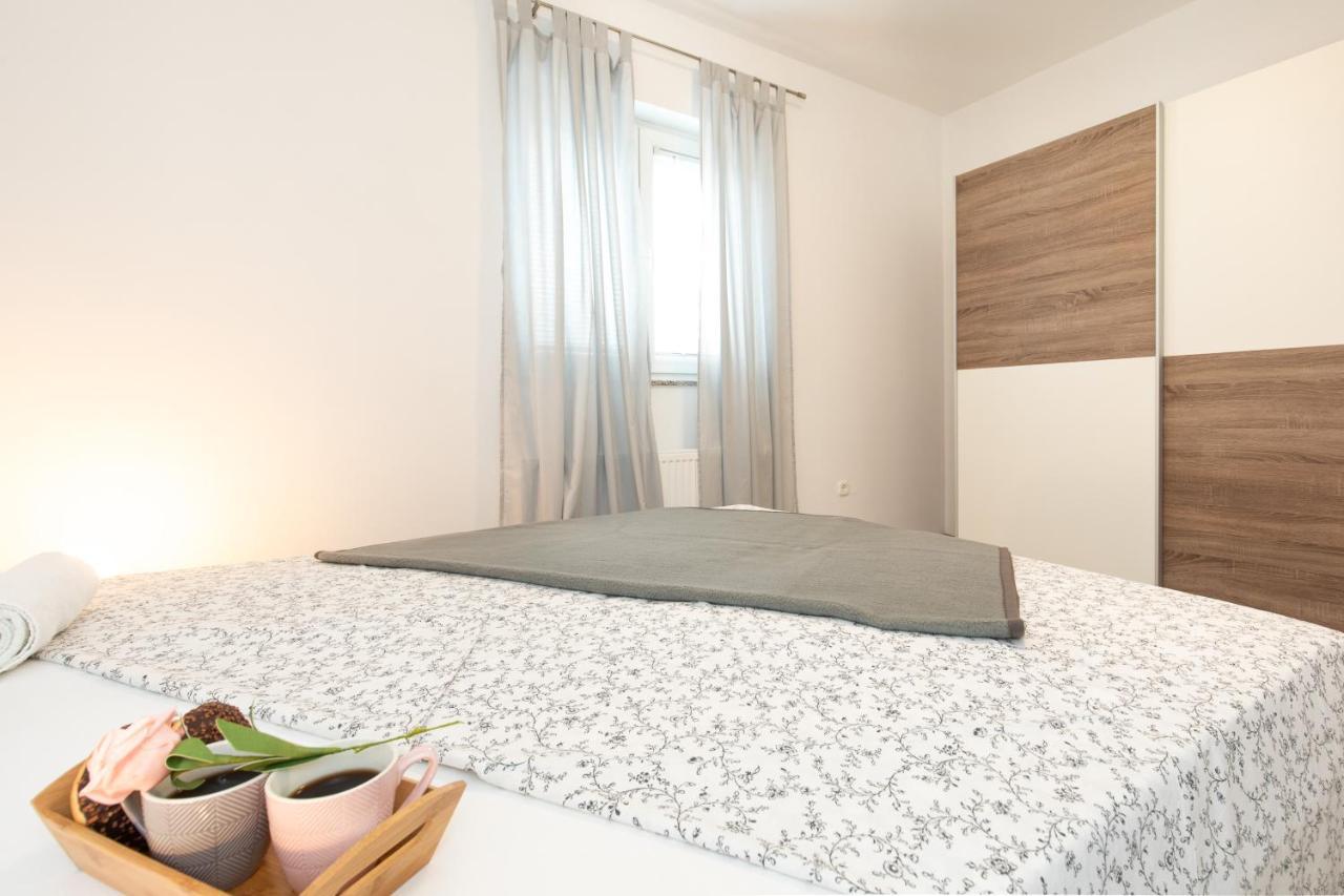 קרק Apartments Doris, Krk מראה חיצוני תמונה