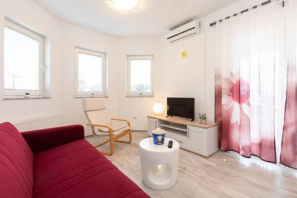 קרק Apartments Doris, Krk מראה חיצוני תמונה