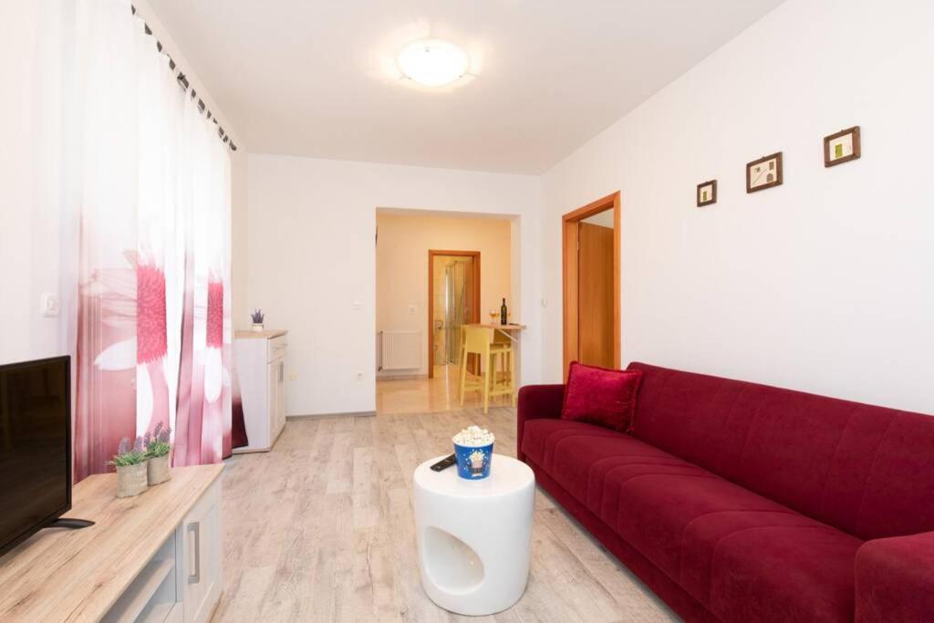 קרק Apartments Doris, Krk מראה חיצוני תמונה