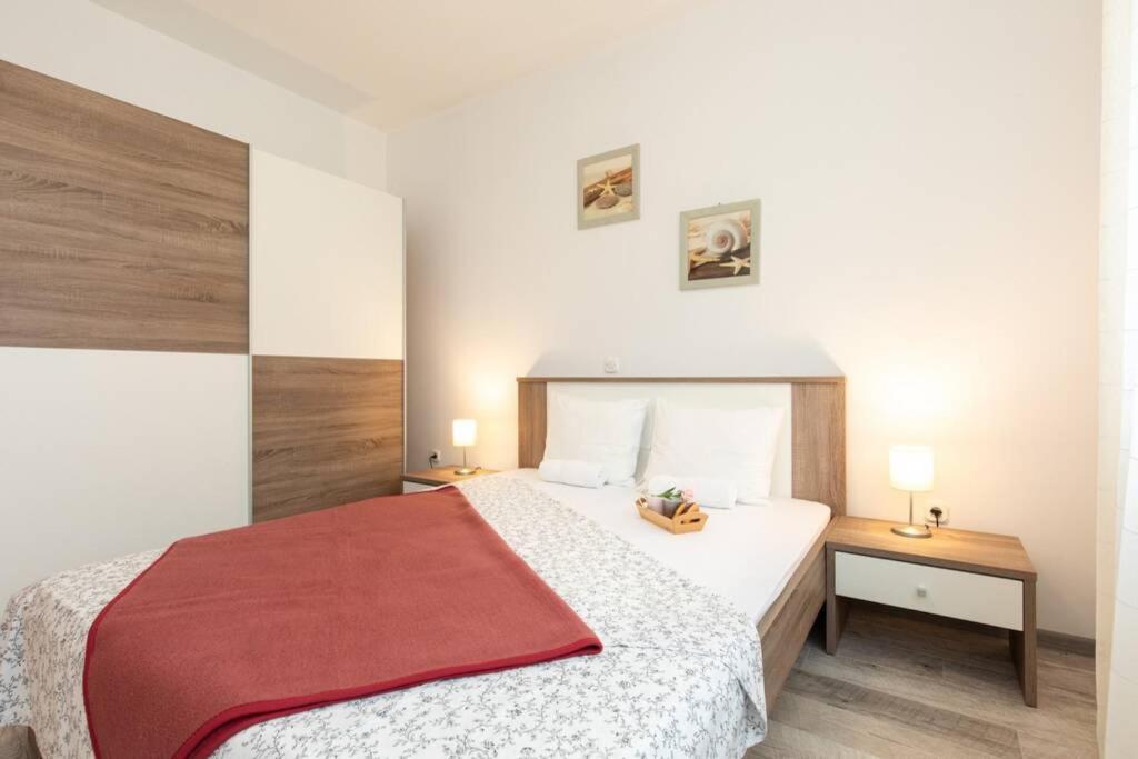 קרק Apartments Doris, Krk מראה חיצוני תמונה