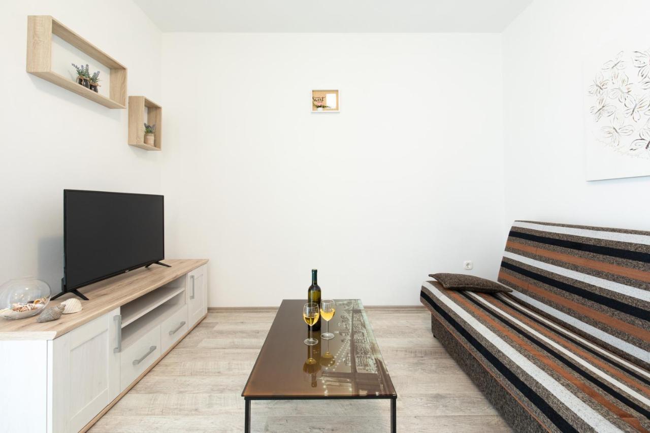קרק Apartments Doris, Krk מראה חיצוני תמונה